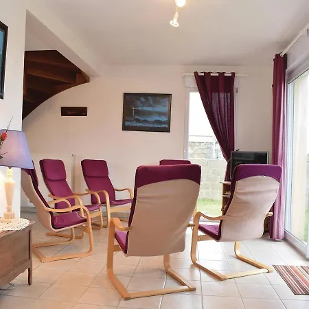 Σπίτι διακοπών Three-bedroom Holiday In Quinéville