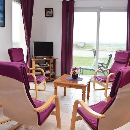 Three-bedroom Holiday In